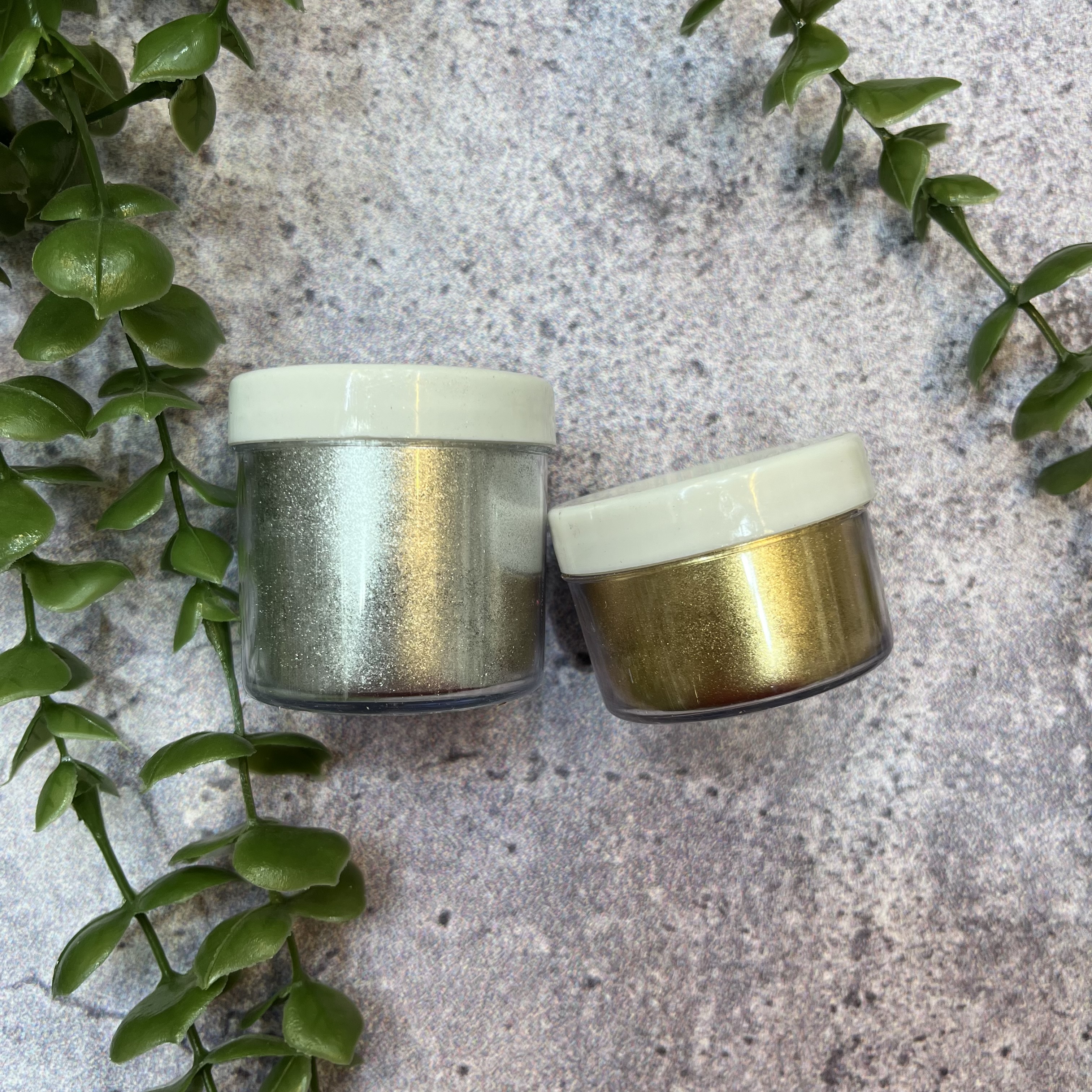 پودر فلز طلایی و نقره ای